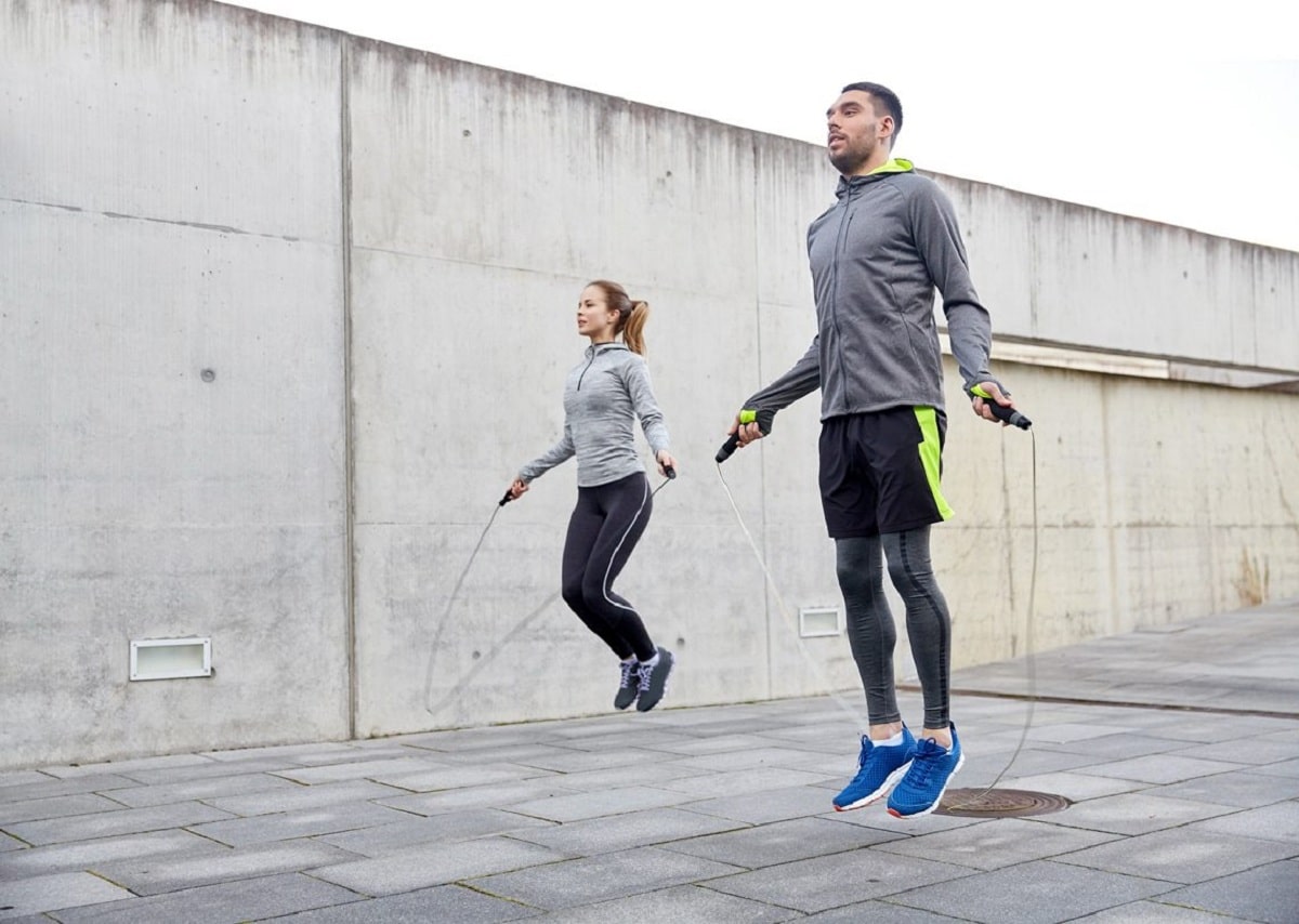 C mo Entrenar En pareja Con Una Cuerda Para Saltar Bold Tribe