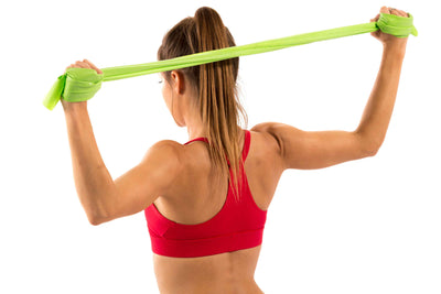 Usar las mini bandas de resistencia para aumentar su flexibilidad